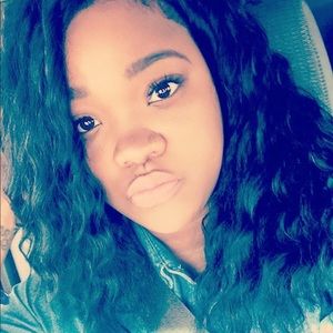 Meet your Posher, Deona